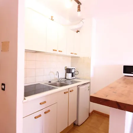 Centrico Con Terraza Y Acceso Cercano A La Playa, Bares Y Mercado En - Es-228-181 公寓