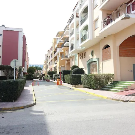 Centrico Con Terraza Y Acceso Cercano A La Playa, Bares Y Mercado En - Es-228-181 * Эмпуриабрава